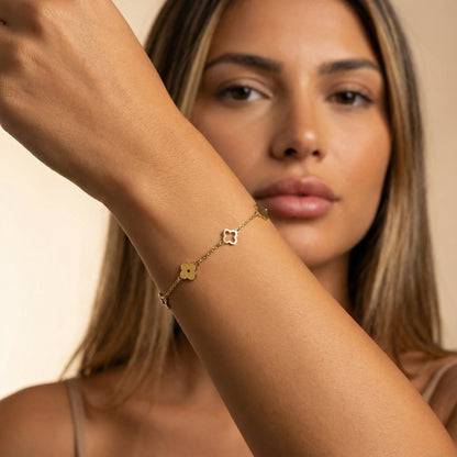 Gold Clover Charm Bracelet | Delicate Minimal Jewellery | Stainless Steel Chain Design