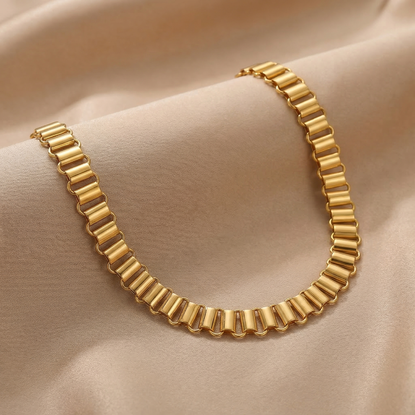Luxury Sculpted Link Necklace in Gold or Silver | Modern Geometric Statement Chain