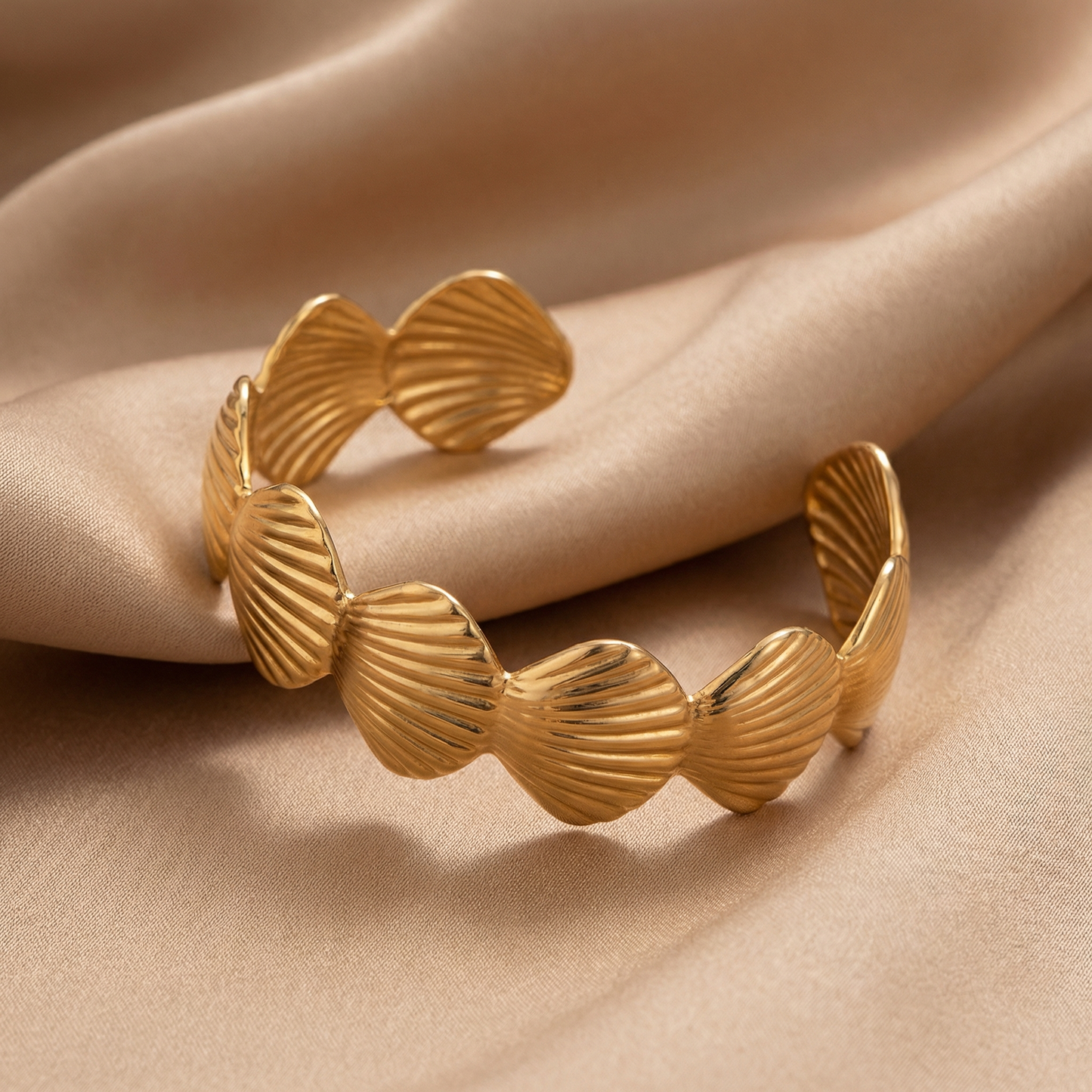 Gold Shell Cuff Bracelet for Women | Elegant Open Cuff Jewelry for Spring & Summer Fashion Style