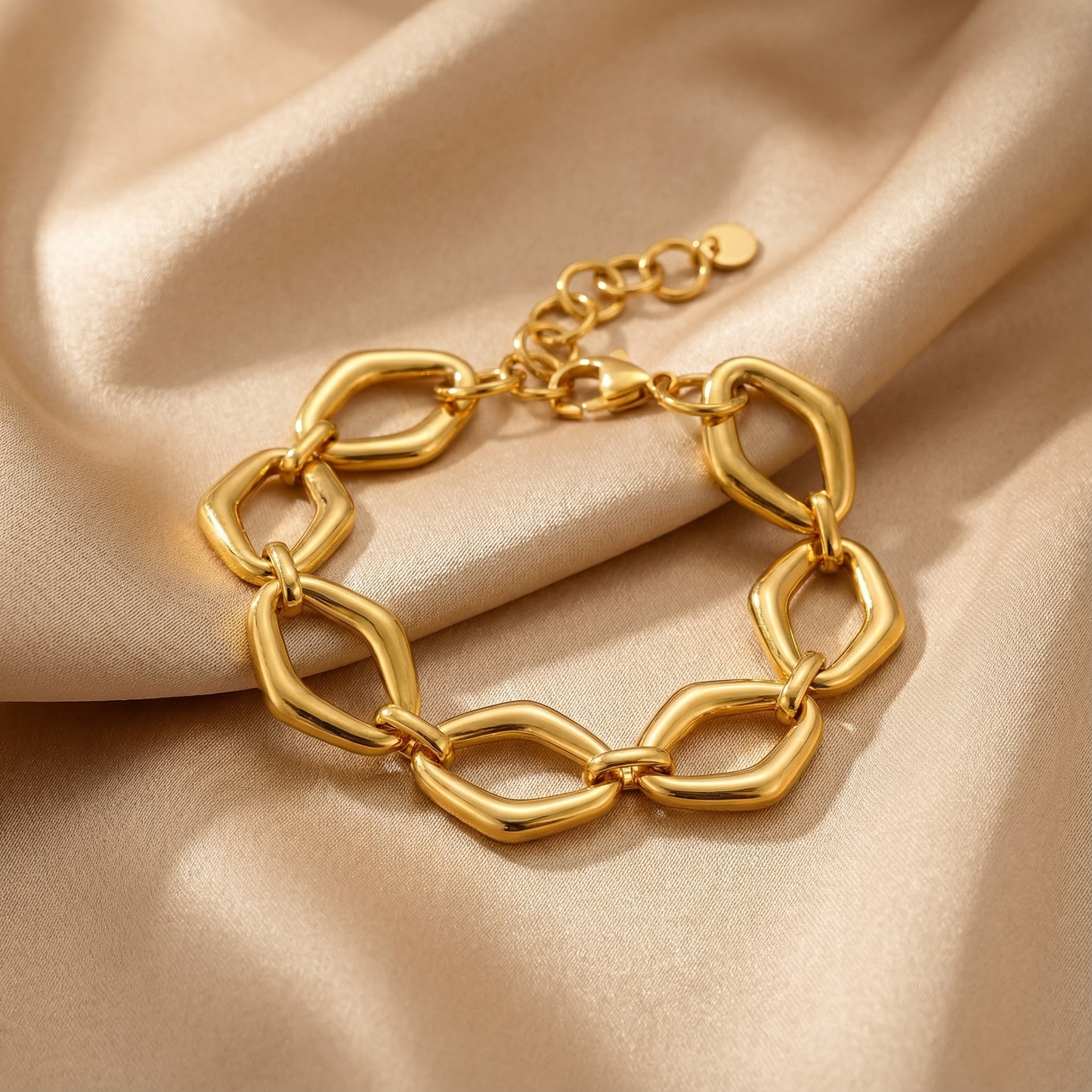 Gold Geometric Link Bracelet for Women | Modern Sculpted Chain Design | Elegant Fashion Jewelry