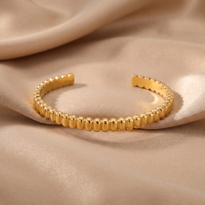Minimalist Ribbed Bangle in Gold & Silver | Sleek Open Cuff Design