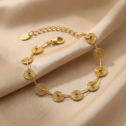 Minimalist Spiral Disc Bracelet in Gold | Elegant Fine Link Design