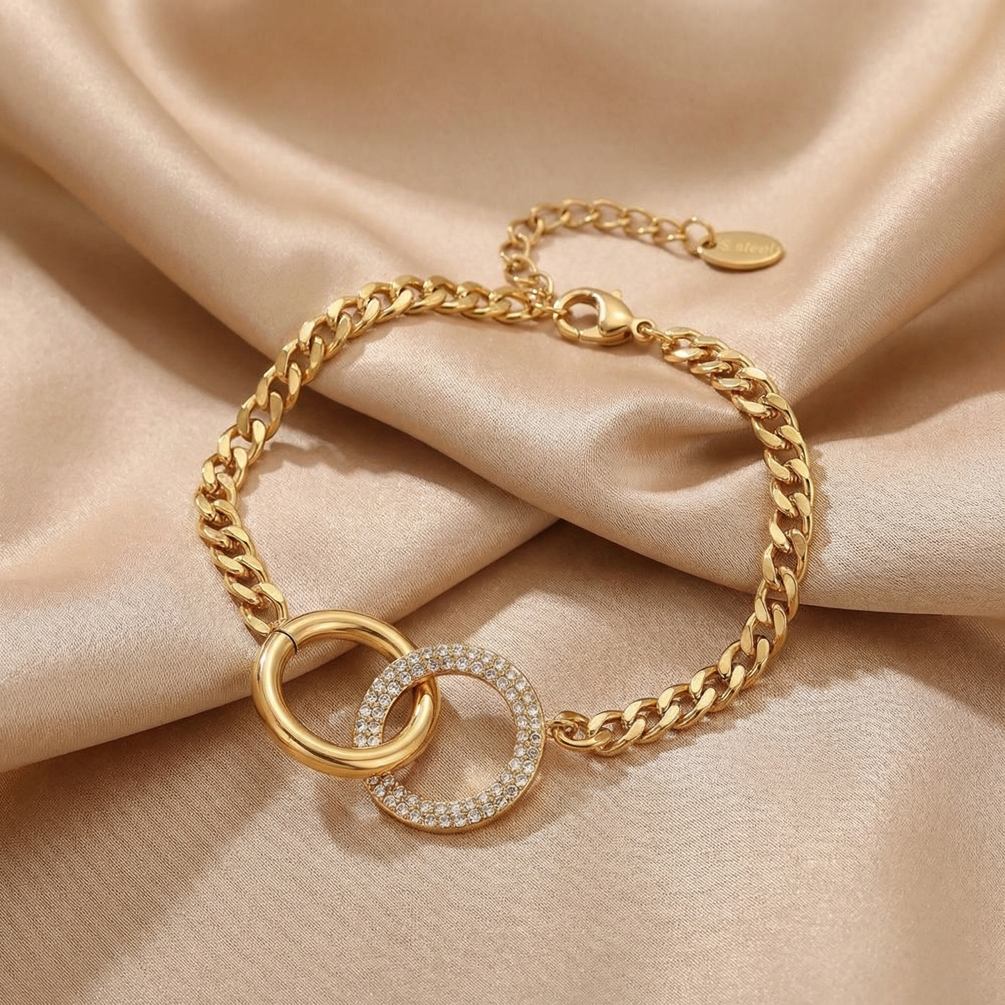 Luxury Interlocking Circle Zircon Bracelet in Gold & Silver | Elegant Stainless Steel Double Ring Chain Bracelet