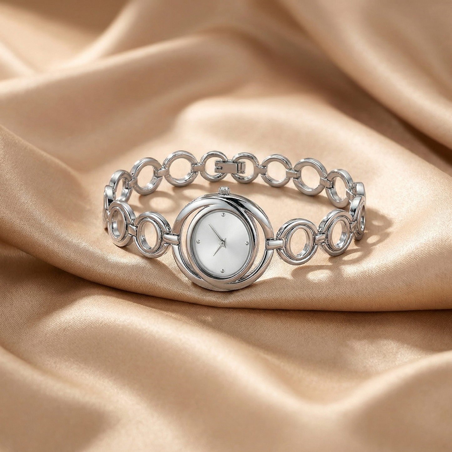 Elegant Circular Link Watch in Silver | Modern Minimalist Bracelet Timepiece