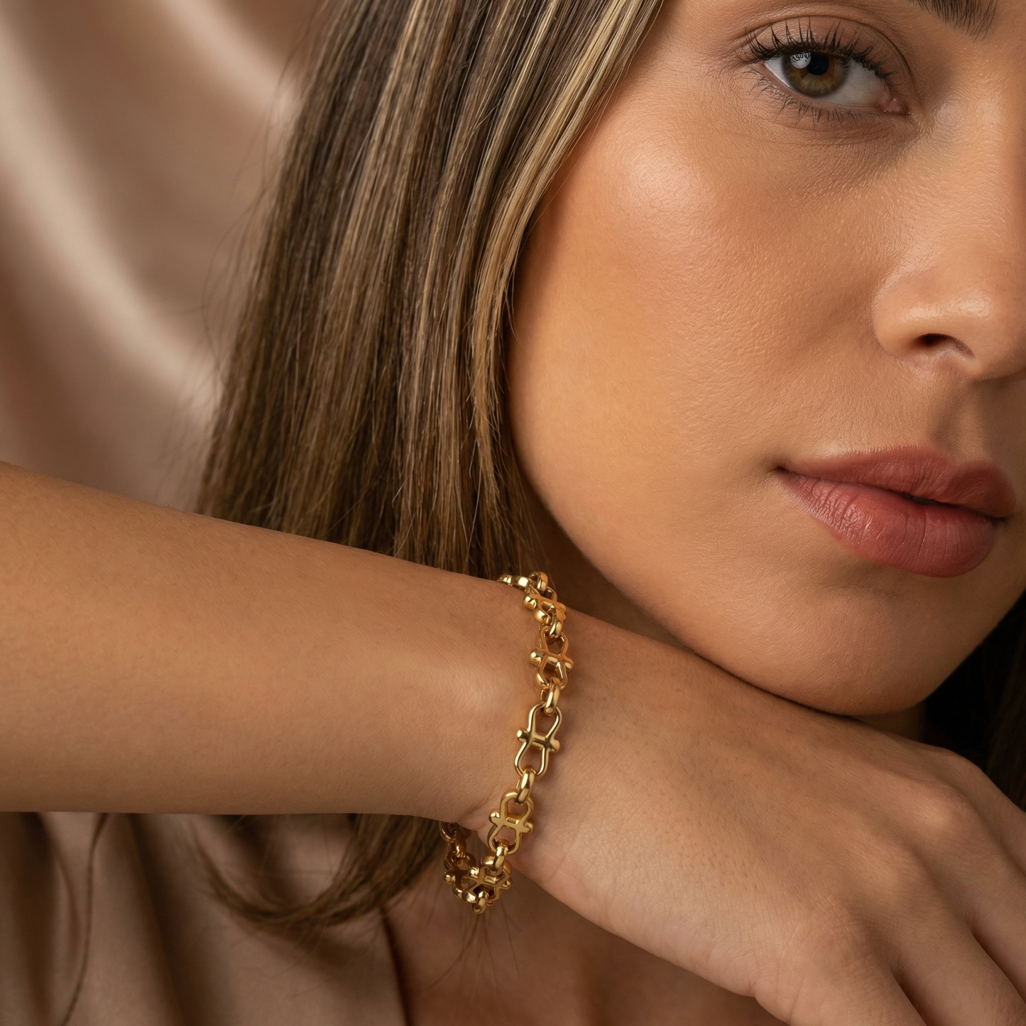 Geometric Link Bracelet in Gold | Modern Minimal Chain Design