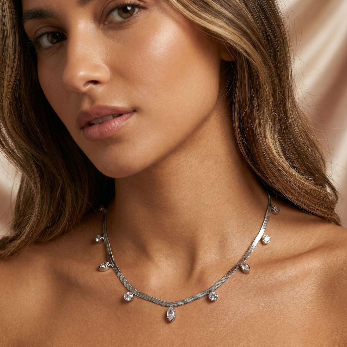 Elegant Crystal Drop Chain Necklace in Gold & Silver | Minimalist Stainless Steel Necklace for Spring & Summer Styling