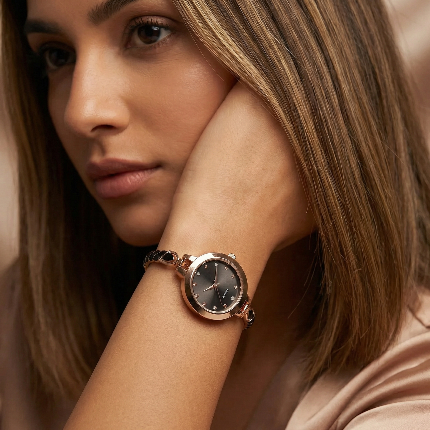 Elegant Adjustable Bracelet Watch in Gold with Black & White Accents | Minimalist Crystal Dial Timepiece