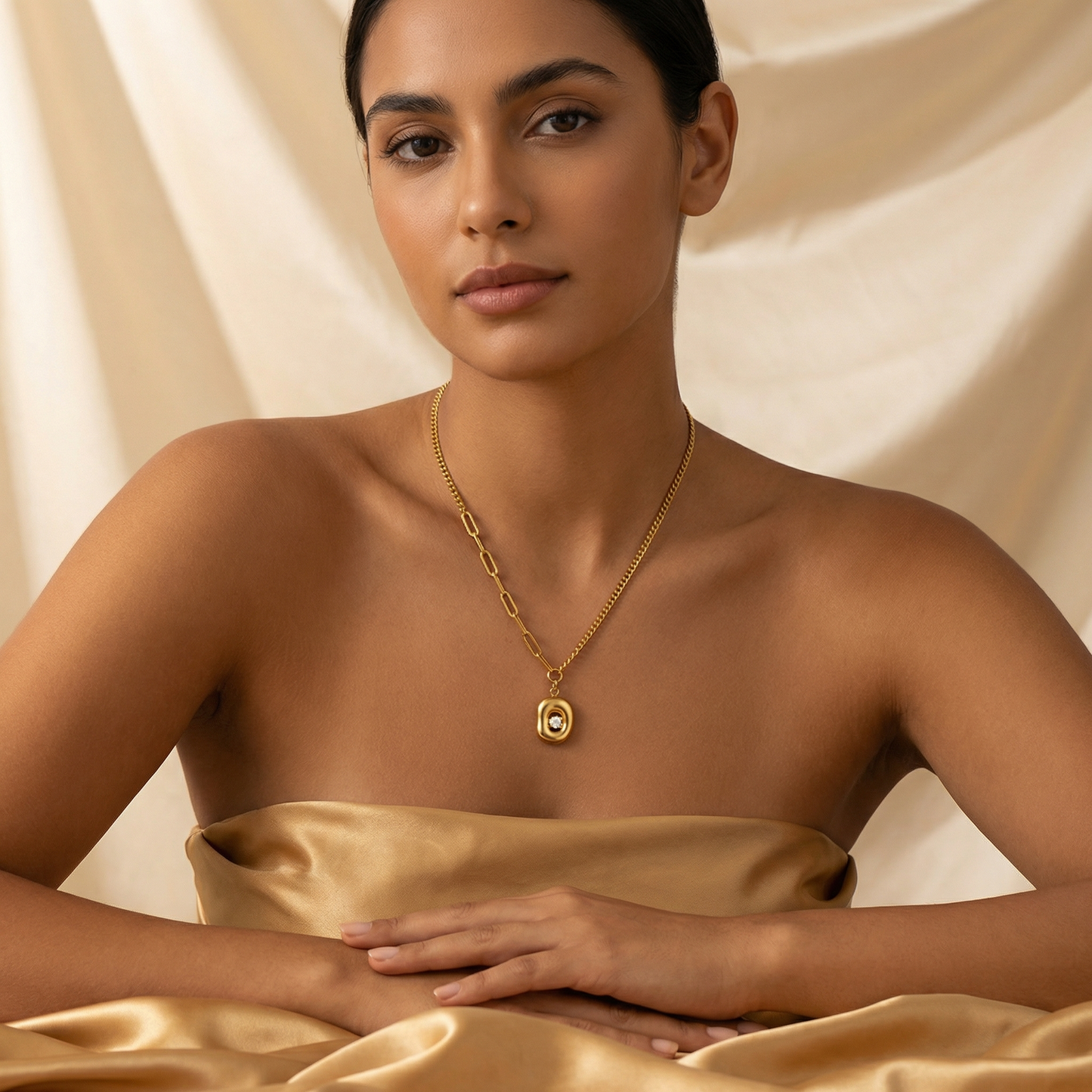 Modern Gold Oval Pendant Necklace with Crystal Detail | Minimalist Chain Necklace for Everyday Elegance