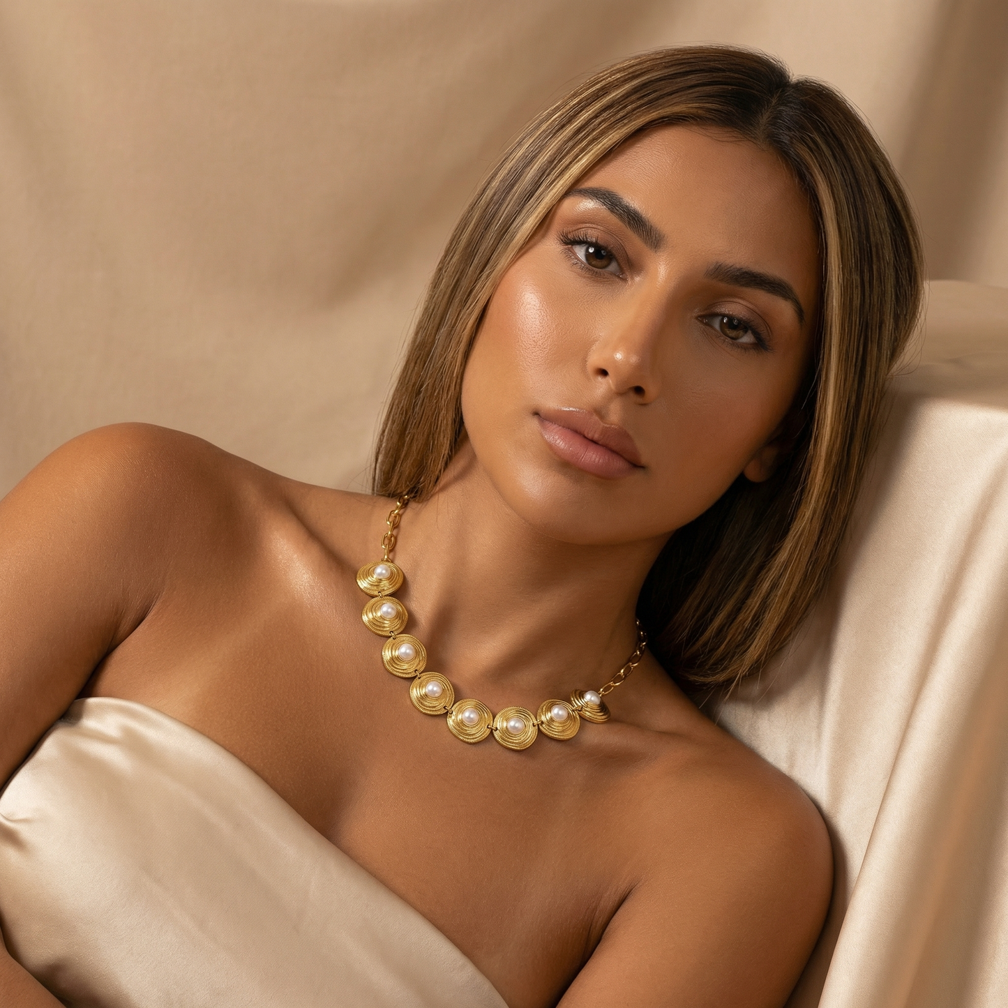 Textured Coin Pearl Necklace in Gold | Elegant Vintage-Inspired Statement