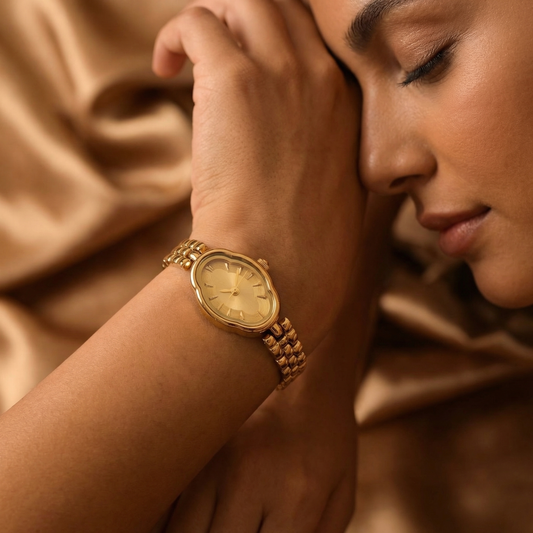 Luxury Clover Dial Gold Bracelet Watch for Women | Elegant Vintage Petite Jewellery Timepiece in Green or Champagne Dial