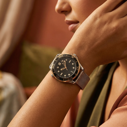 Elegant Classic Mesh Strap Watch in Silver & Gold | Timeless Stainless Steel Watch with Date Display