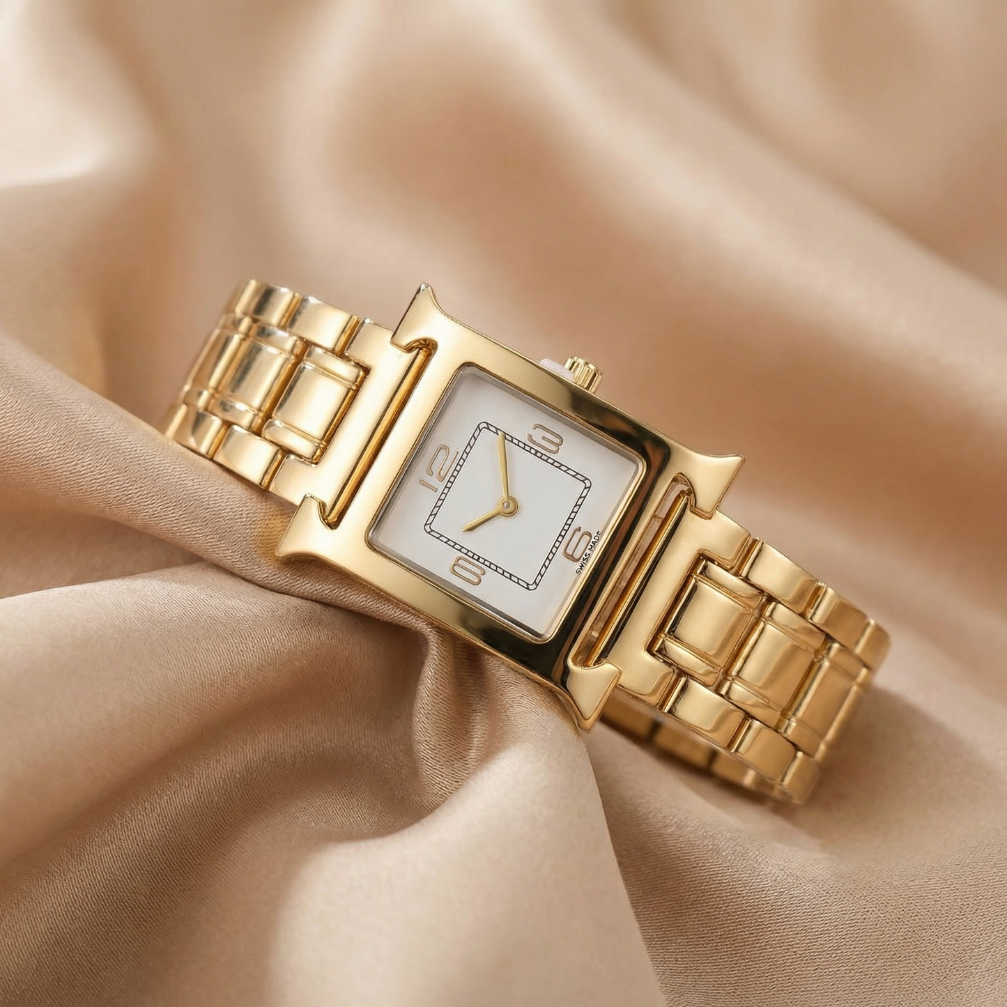 Luxury Square Gold Bracelet Watch with Minimal Dial | Elegant Vintage-Inspired Statement Timepiece in Black, White &amp; Champagne
